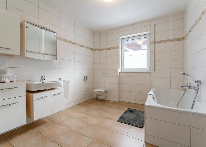 Schmitten בקתה צל-אם-זי